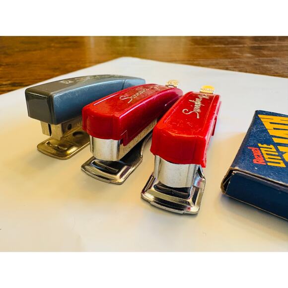 VTG Lot of 3 Swingline Tot 50 Red Staplers, Box Staples, Diamond Keychain 5PCS - Picture 4 of 7